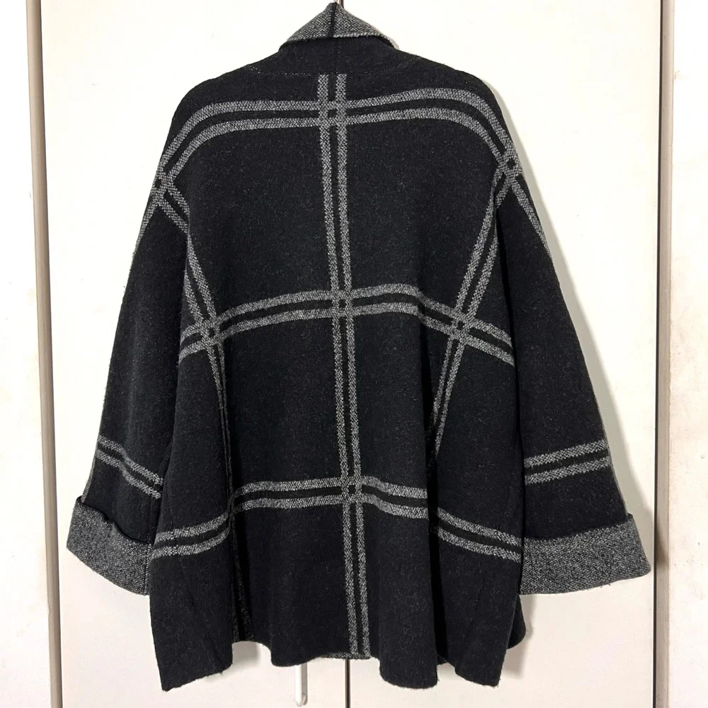 360 Sweater Blanket Cardigan Womens M Black Wool Yak Plaid Open Front‎ Oversized
